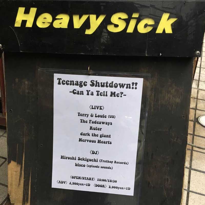 terry and louieの来日ツアー、幡ヶ谷Club Heavy Sick公演の入り口
